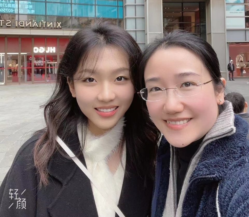 Mentor Chloe Cai Lei and Liu Shuhan